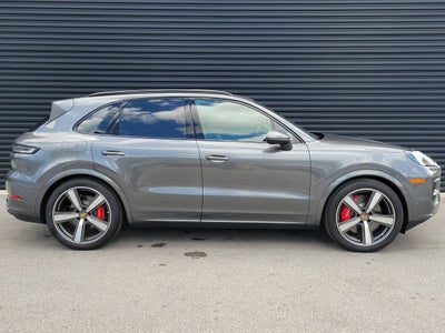 2025 Porsche Cayenne S
