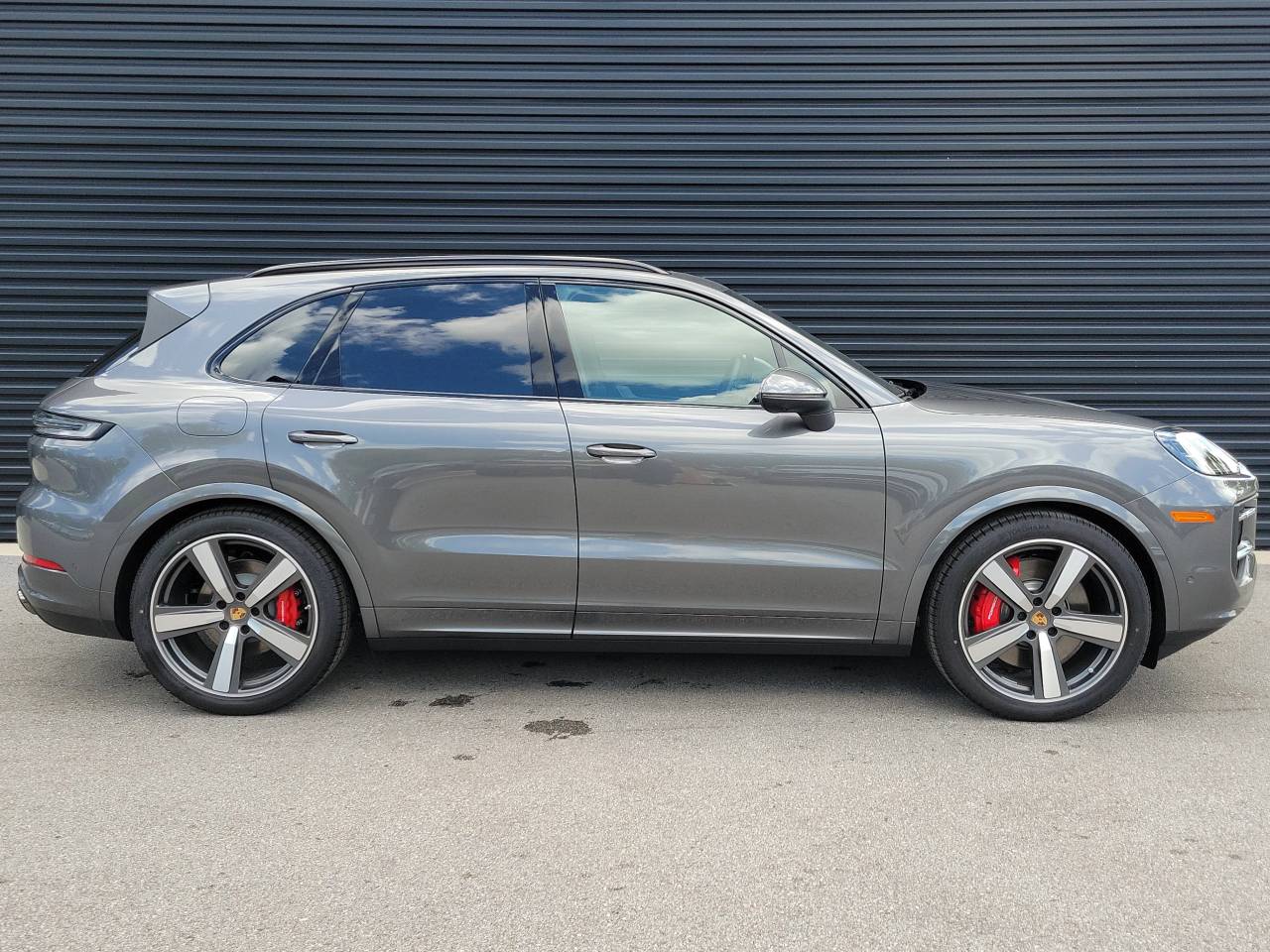 2025 Porsche Cayenne S