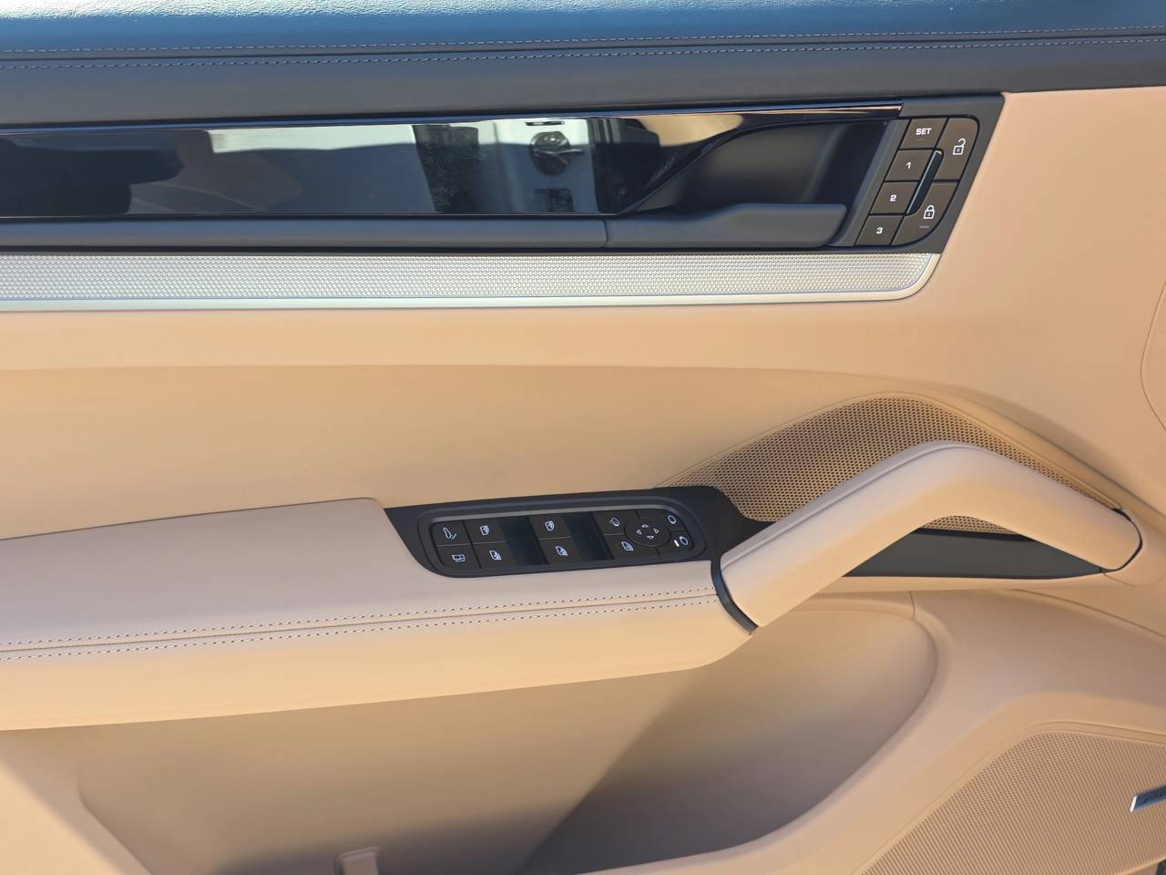 2026 Porsche Cayenne E-Hybrid S