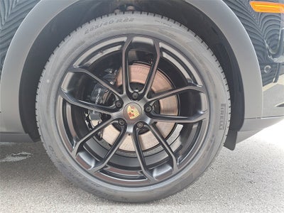 2025 Porsche Cayenne Coupe Base