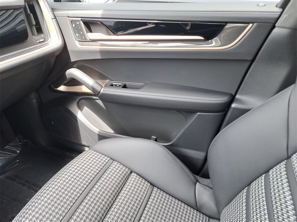 2025 Porsche Cayenne Coupe Base