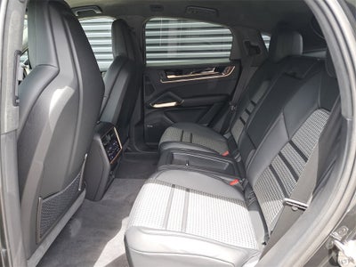 2025 Porsche Cayenne Coupe Base