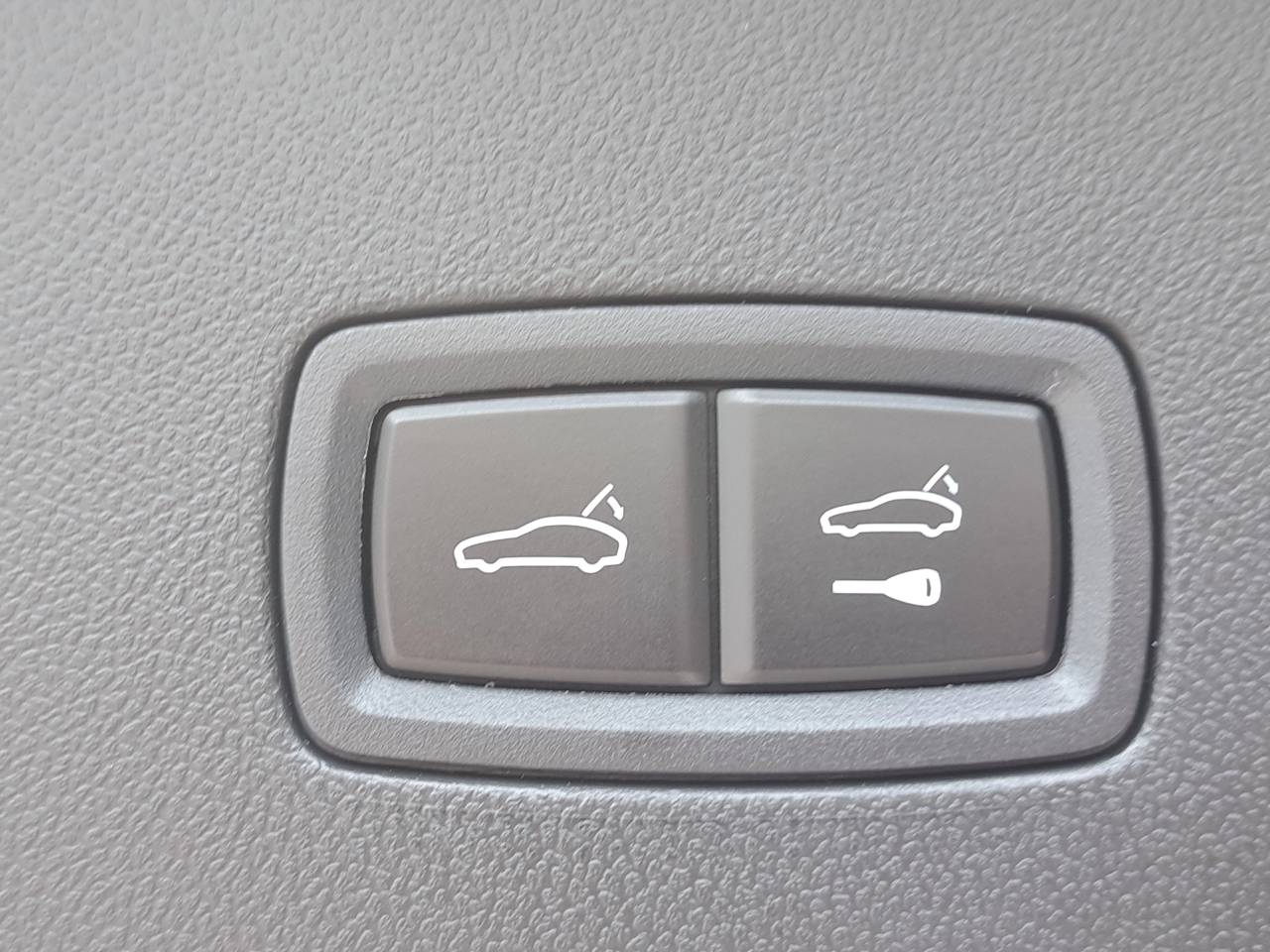 2025 Porsche Cayenne Coupe Base