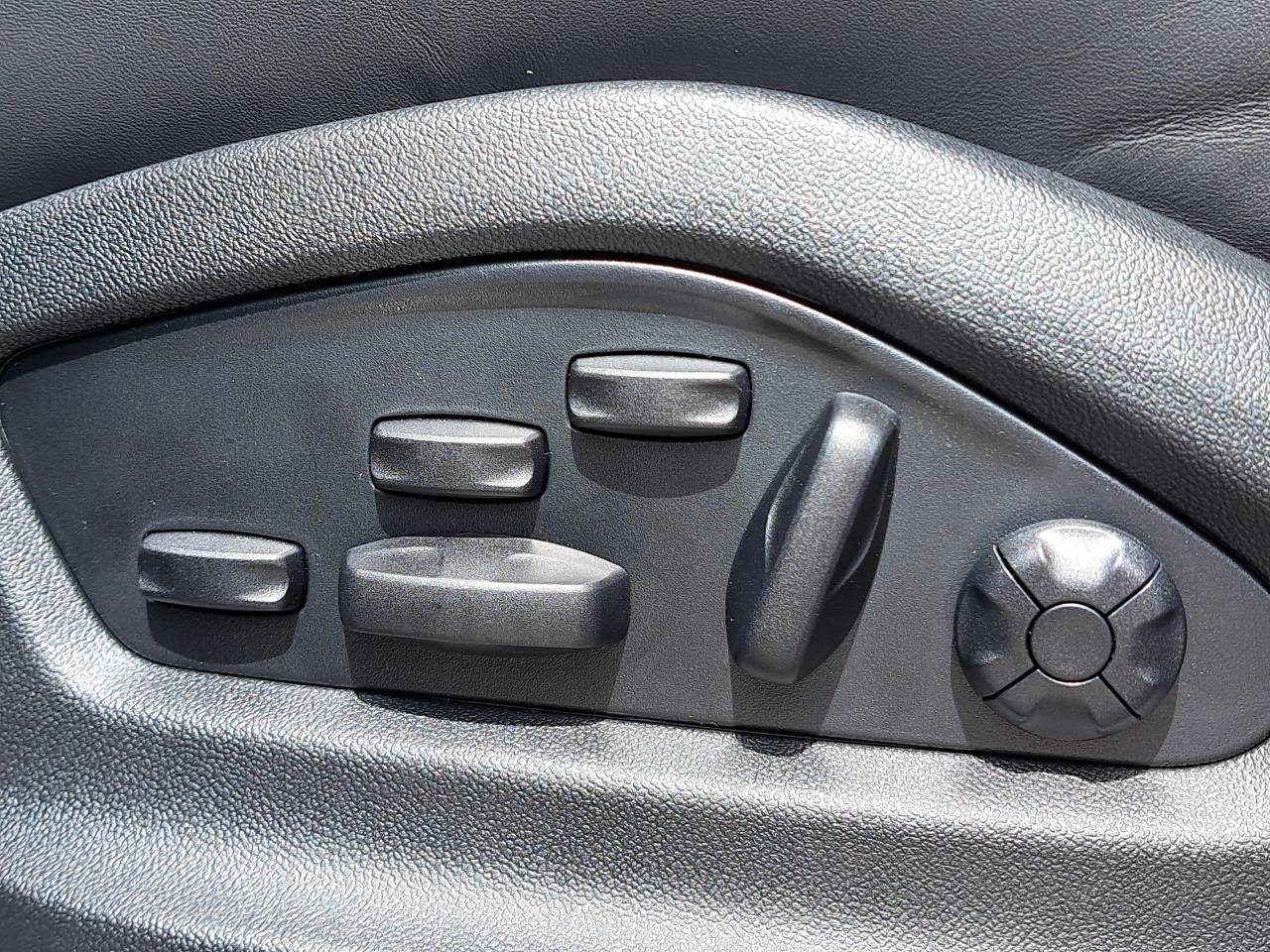 2025 Porsche Cayenne Coupe Base