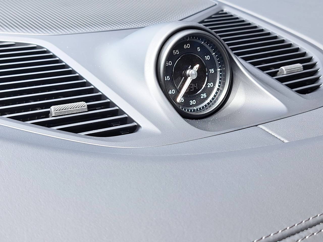 2025 Porsche Cayenne Coupe Base