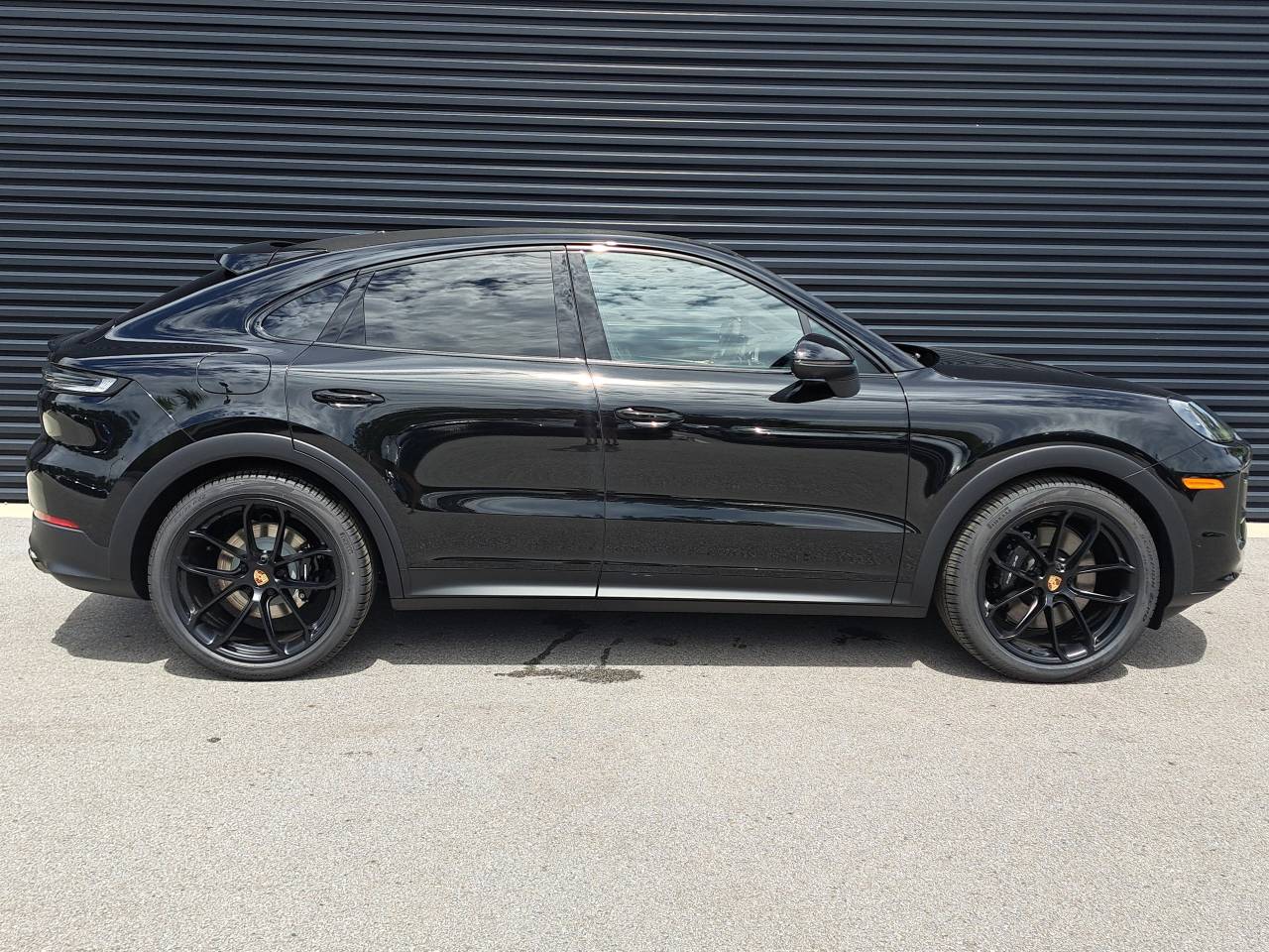 2025 Porsche Cayenne Coupe Base