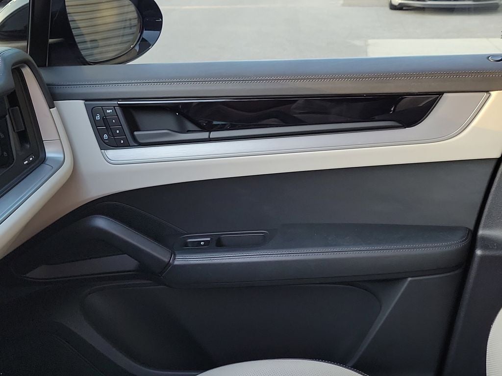 2024 Porsche Cayenne Coupe Base