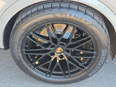 2025 Porsche Cayenne Coupe Base