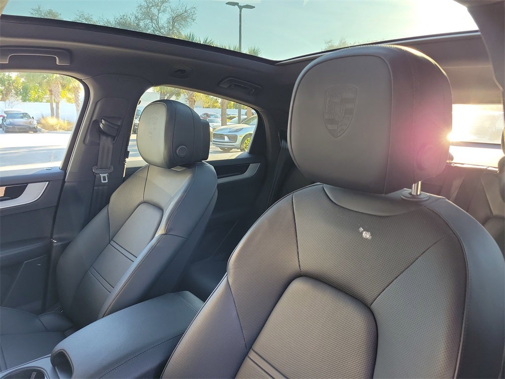 2025 Porsche Cayenne Coupe Base