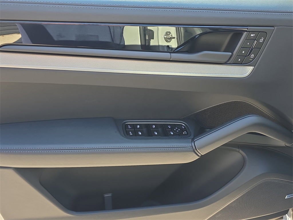 2026 Porsche Cayenne Coupe Base