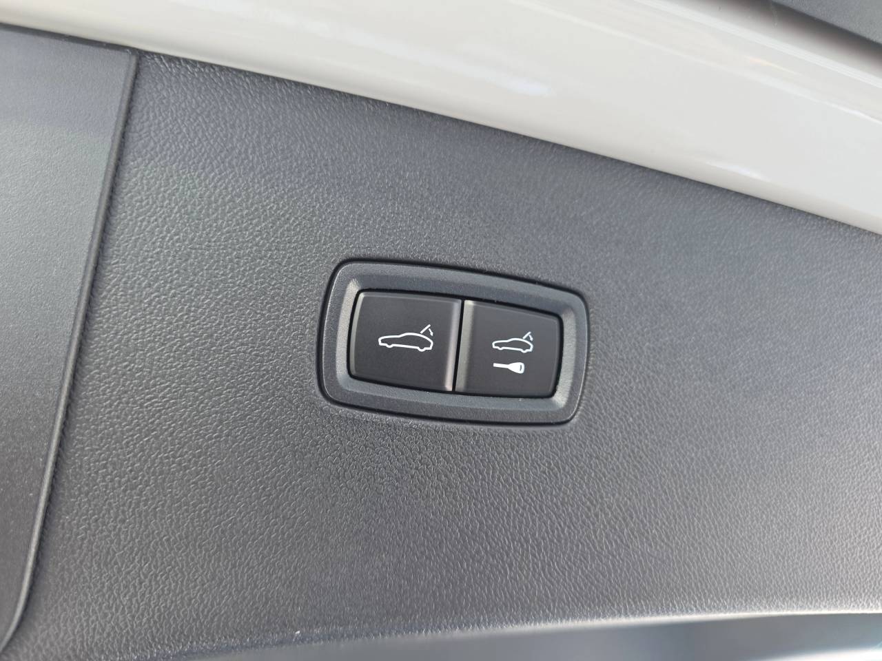 2026 Porsche Cayenne Coupe Base