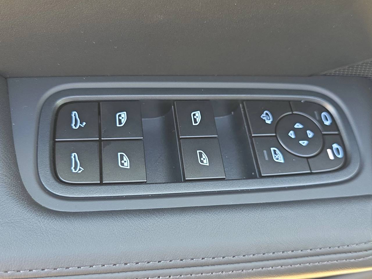 2026 Porsche Cayenne Coupe Base