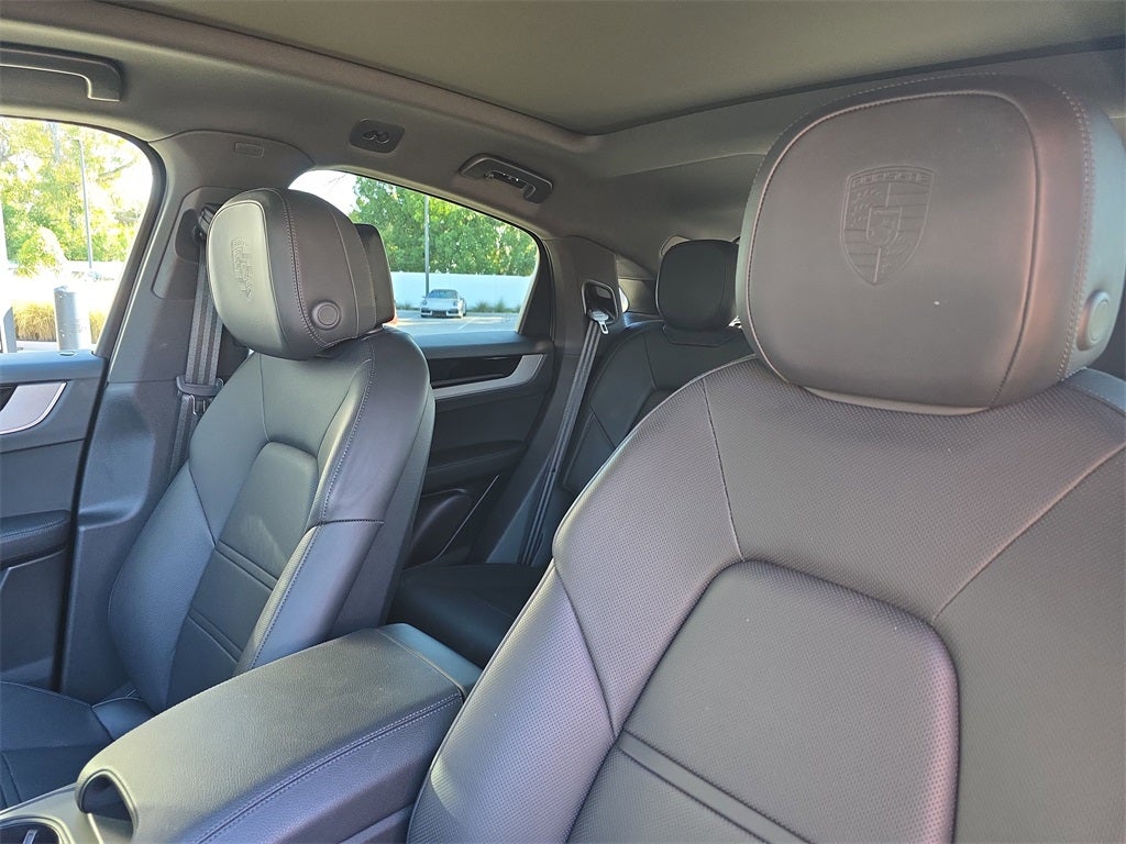 2025 Porsche Cayenne Coupe Base