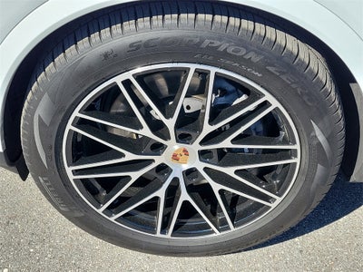 2025 Porsche Cayenne Coupe Base