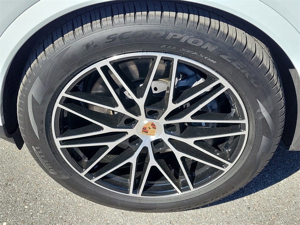 2025 Porsche Cayenne Coupe Base