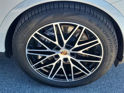 2025 Porsche Cayenne Coupe Base
