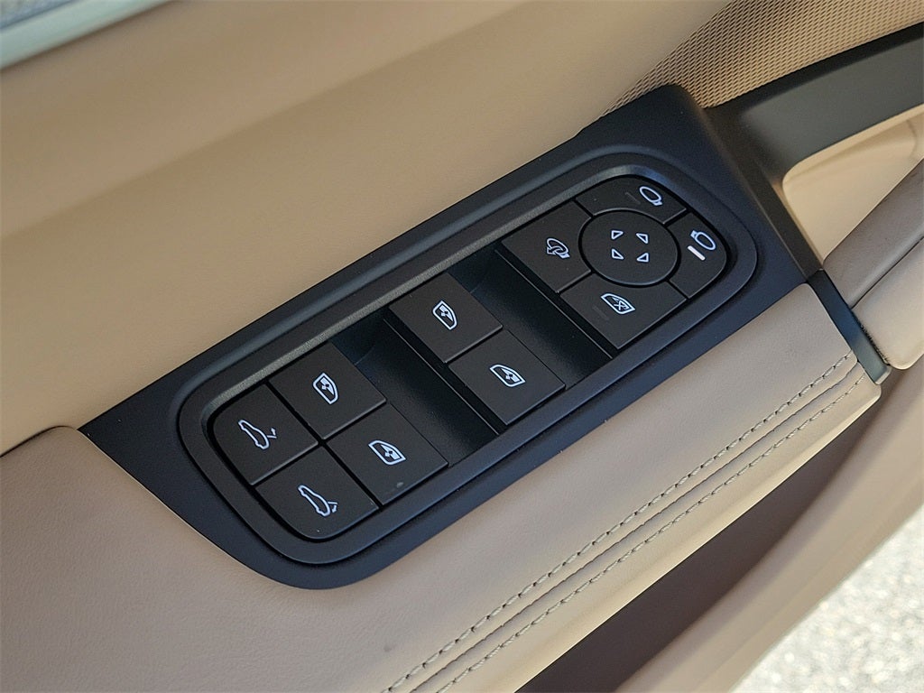 2025 Porsche Cayenne Coupe Base