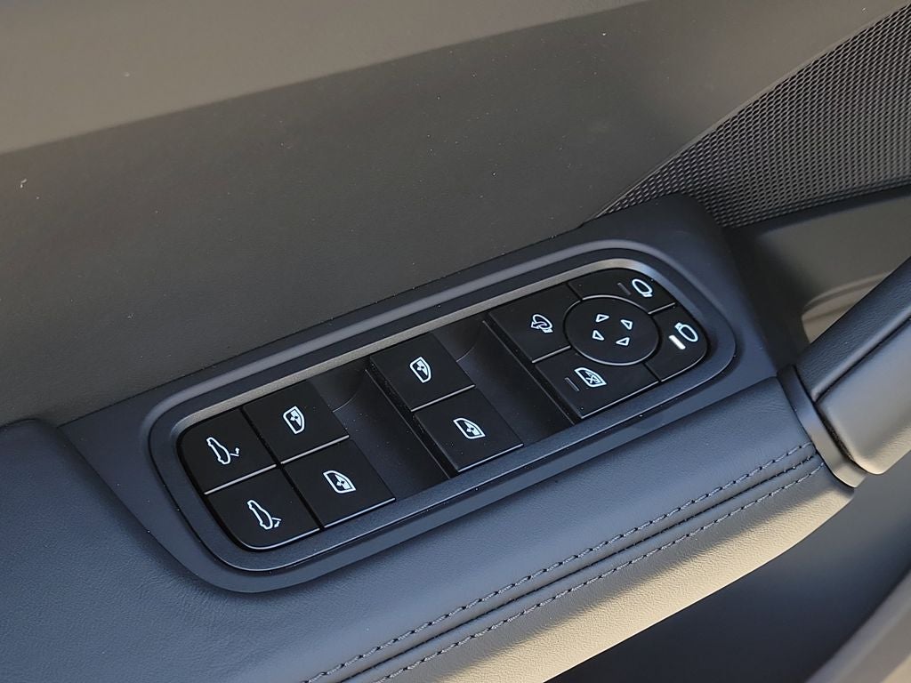 2026 Porsche Cayenne Coupe Base