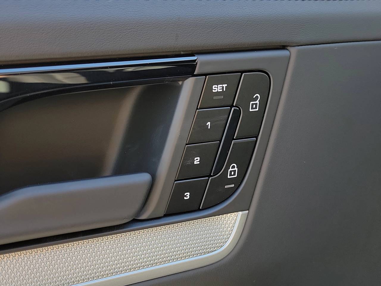 2026 Porsche Cayenne Coupe Base