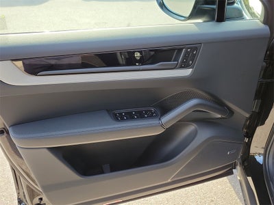 2026 Porsche Cayenne Coupe Base