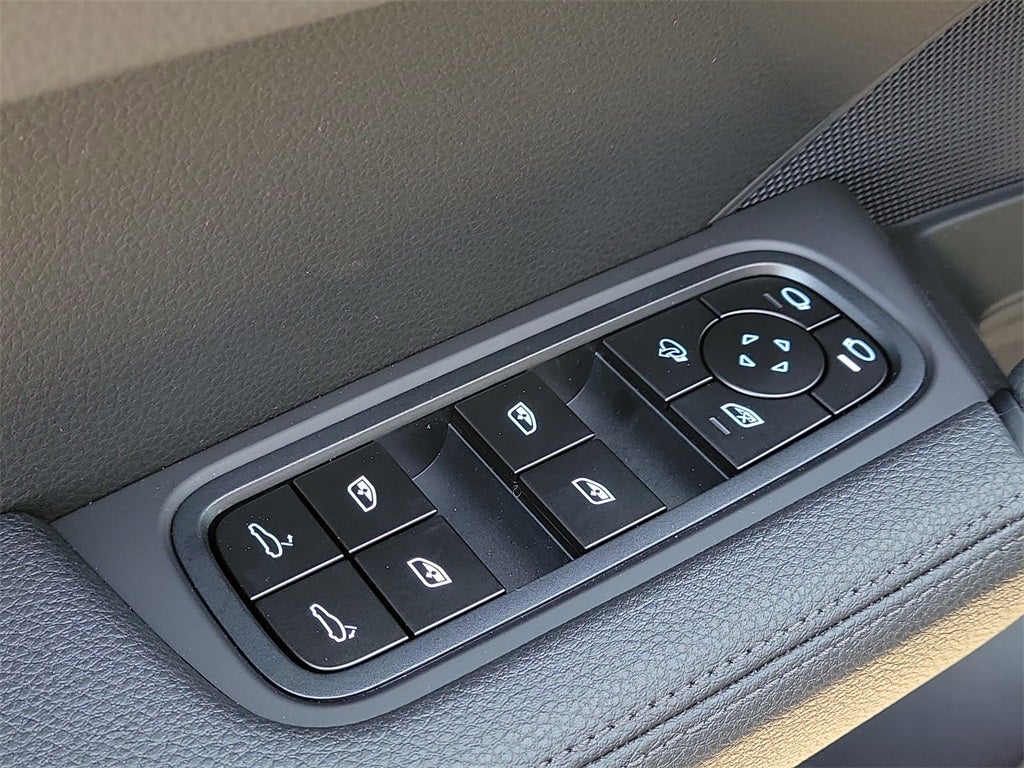 2026 Porsche Cayenne Coupe Base