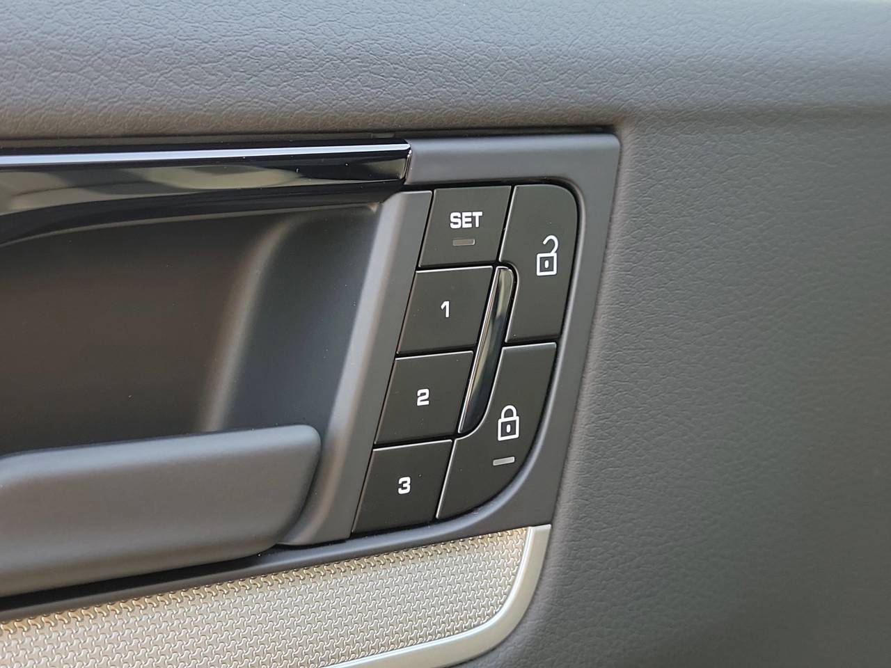 2026 Porsche Cayenne Coupe Base