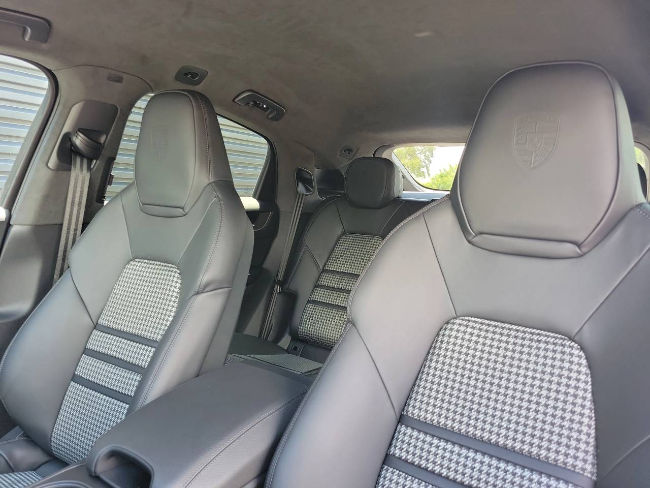 2026 Porsche Cayenne Coupe Base