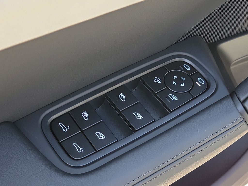 2026 Porsche Cayenne Coupe Base