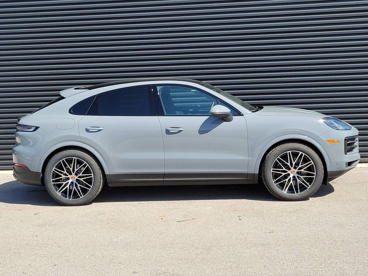 2026 Porsche Cayenne Coupe Base