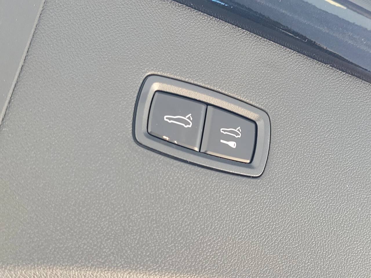 2026 Porsche Cayenne Coupe Base