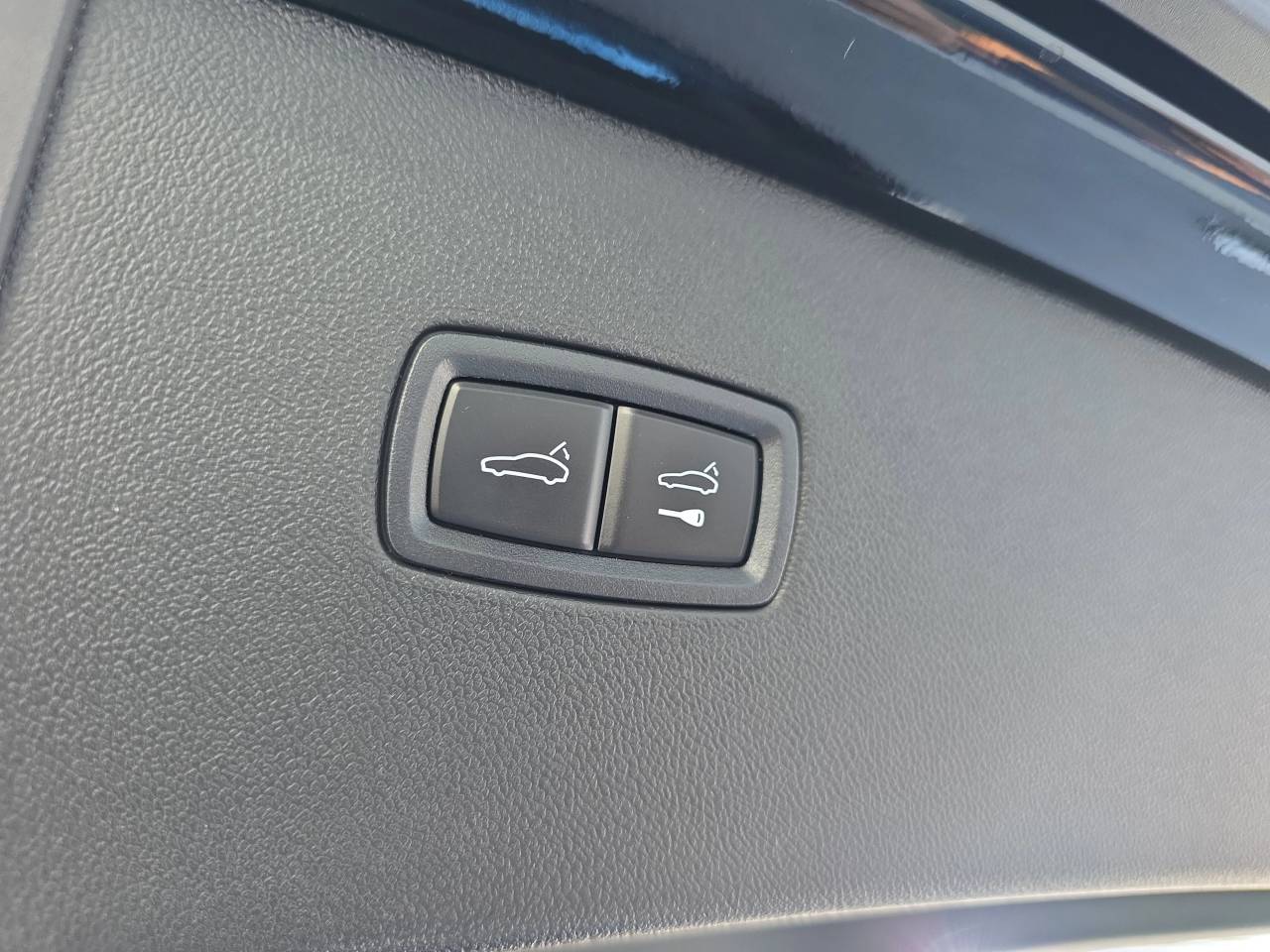 2026 Porsche Cayenne E-Hybrid Coupe Base