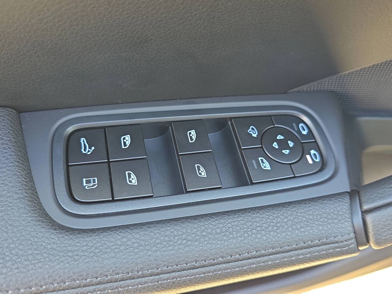 2026 Porsche Cayenne E-Hybrid Coupe Base