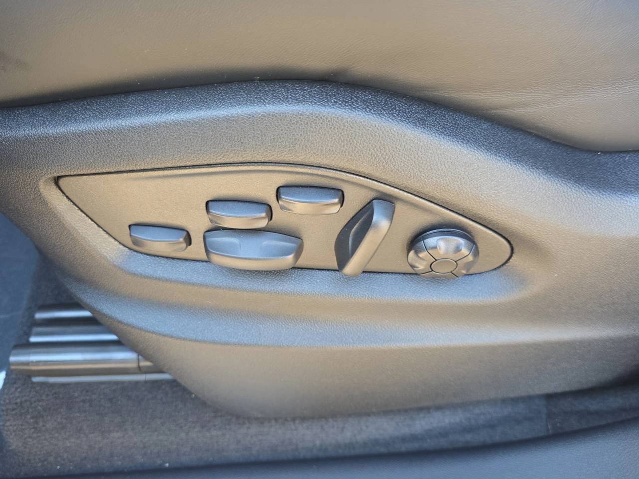 2026 Porsche Cayenne E-Hybrid Coupe Base