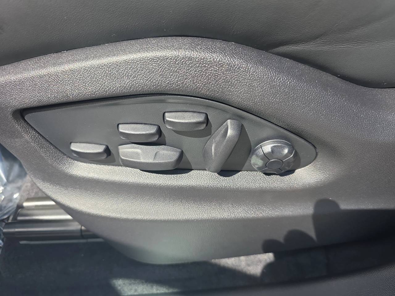 2026 Porsche Cayenne E-Hybrid Coupe Base