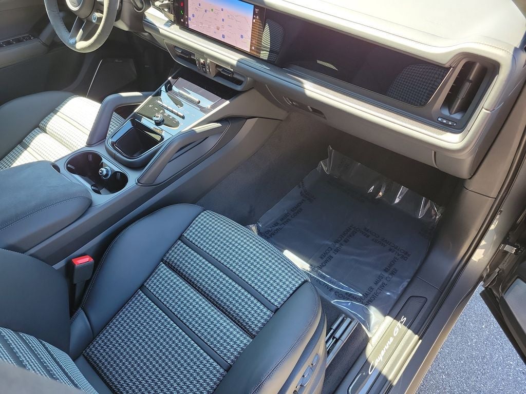 2026 Porsche Cayenne Coupe GTS