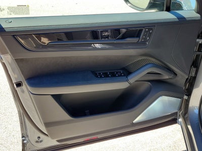 2026 Porsche Cayenne Coupe GTS