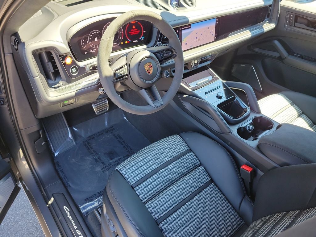 2026 Porsche Cayenne Coupe GTS