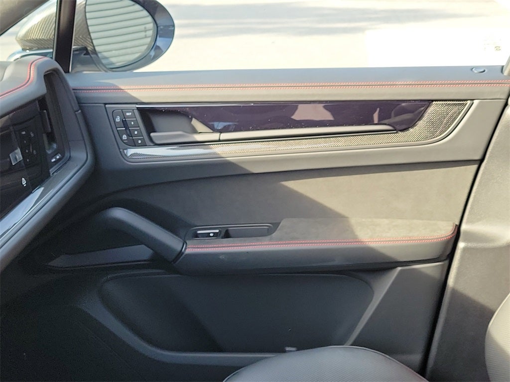 2026 Porsche Cayenne Coupe GTS