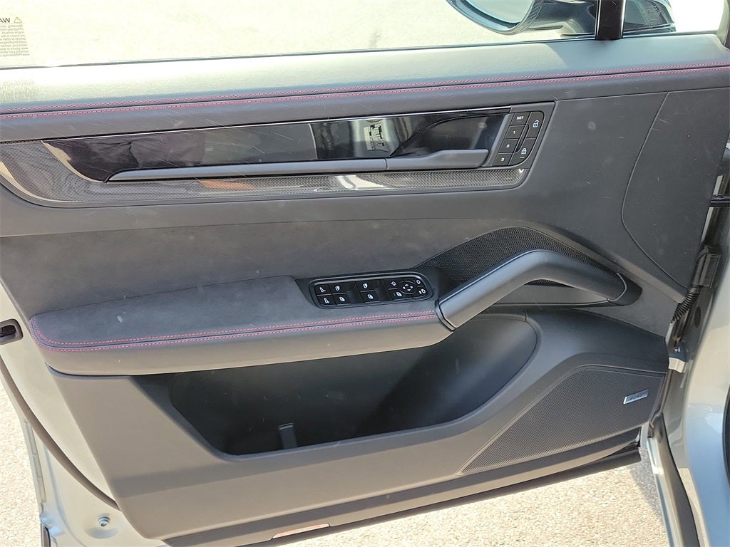 2026 Porsche Cayenne Coupe GTS