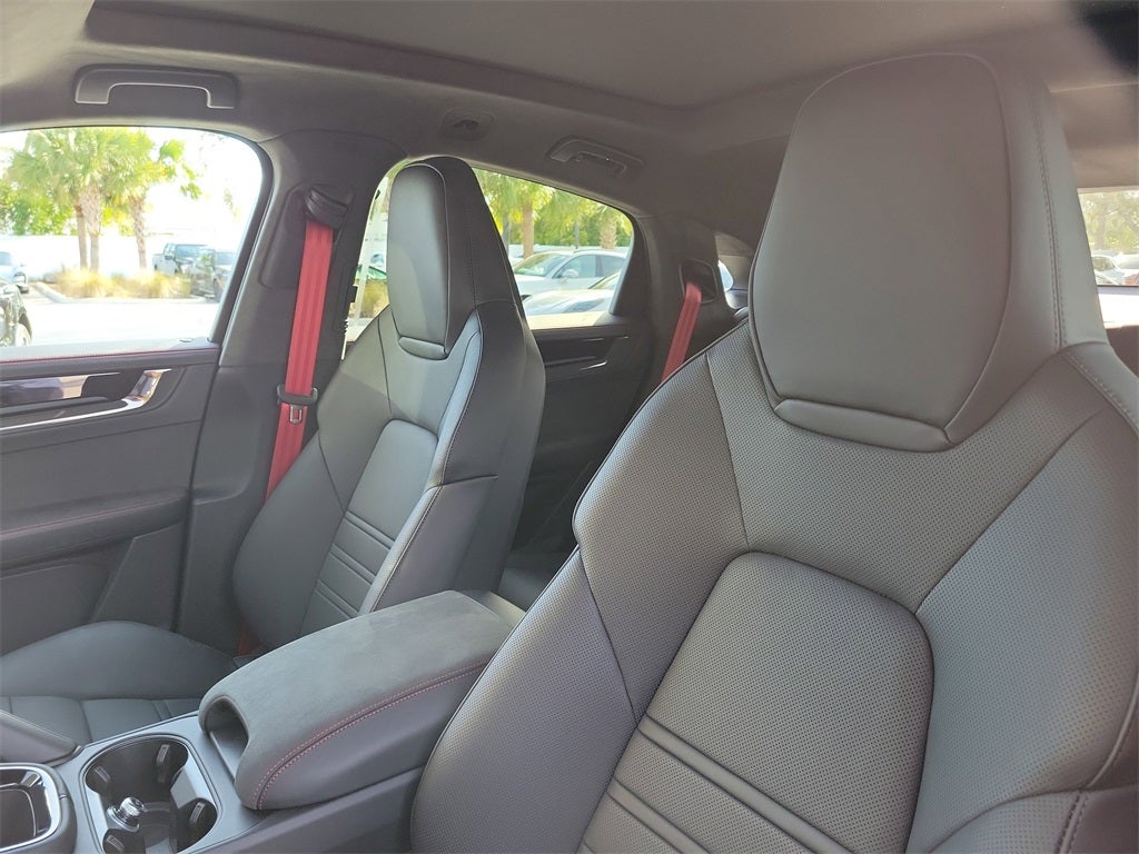 2026 Porsche Cayenne Coupe GTS