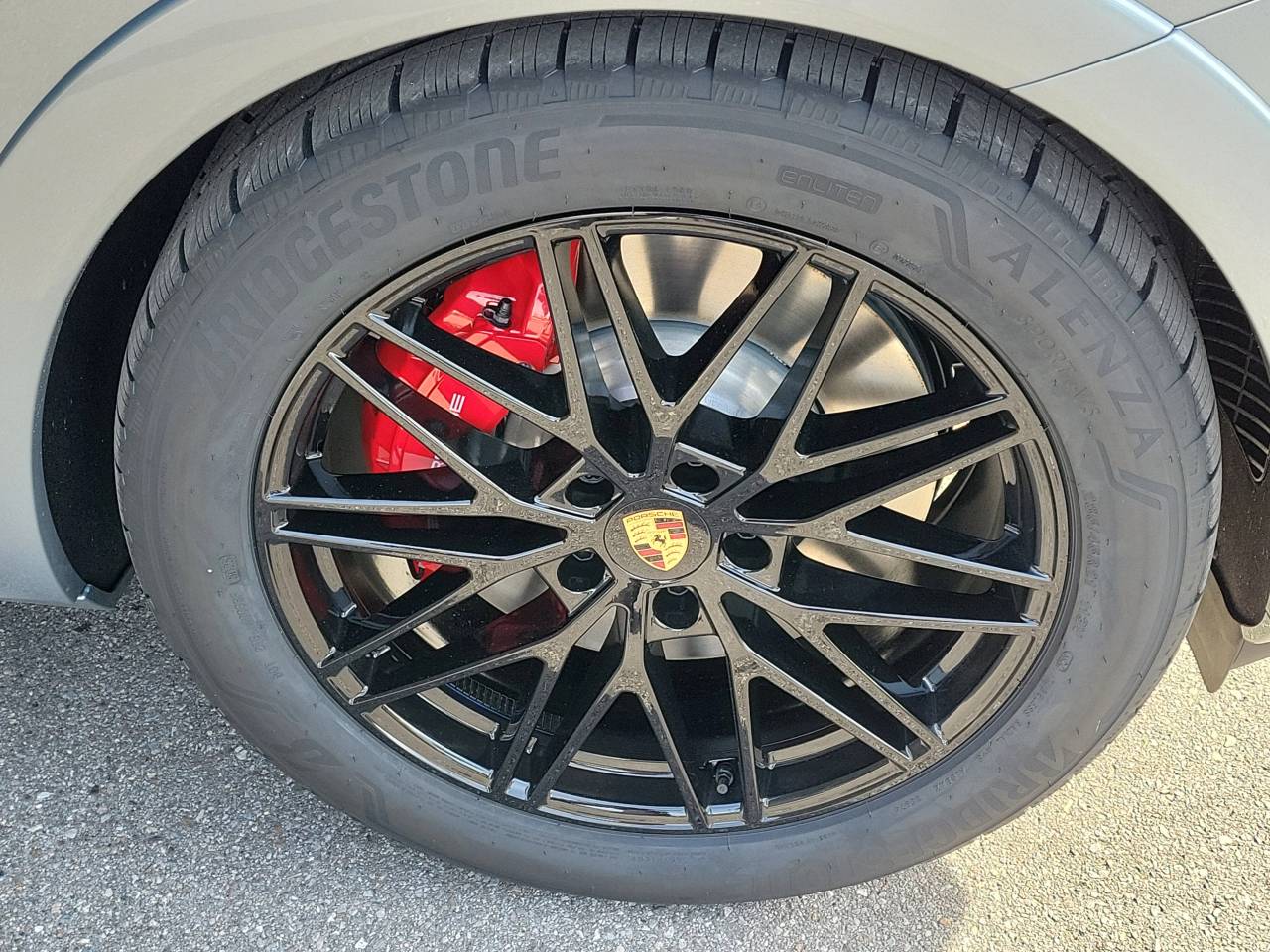 2026 Porsche Cayenne Coupe GTS