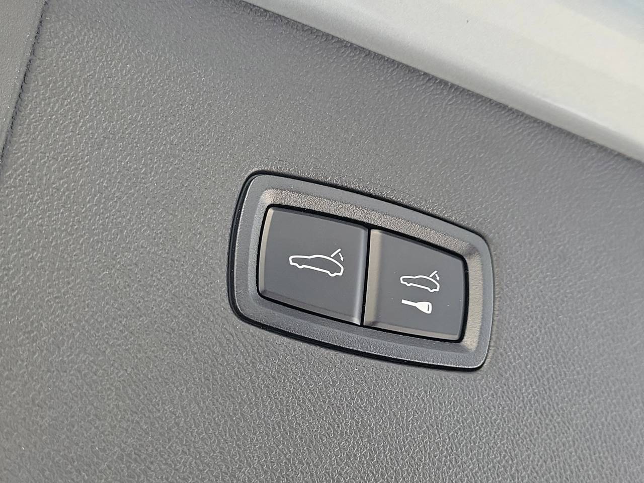 2026 Porsche Cayenne Coupe GTS