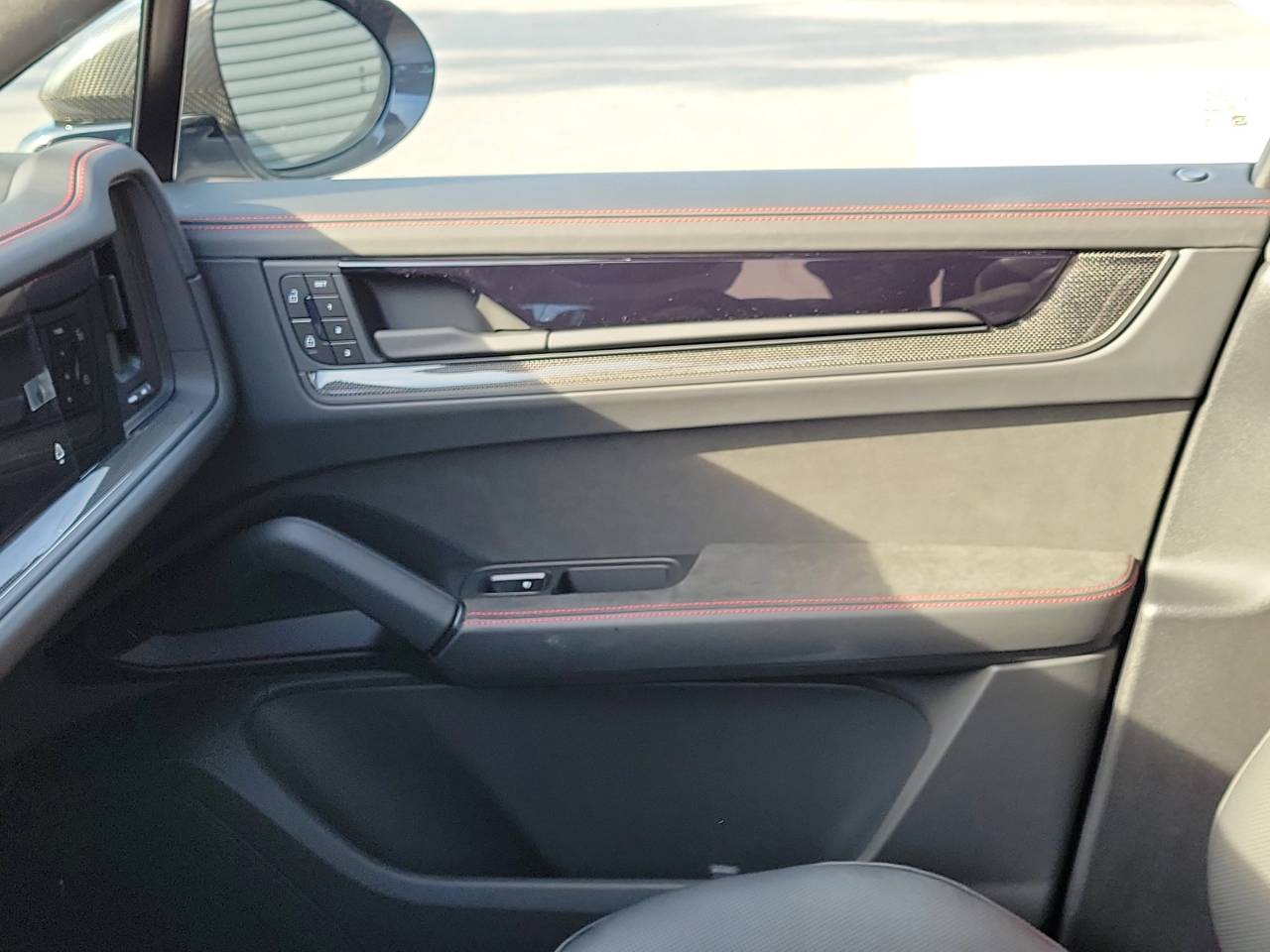 2026 Porsche Cayenne Coupe GTS