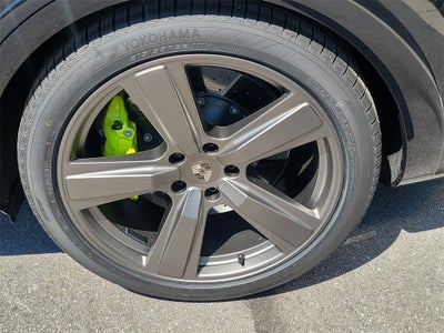 2026 Porsche Cayenne E-Hybrid Coupe Turbo