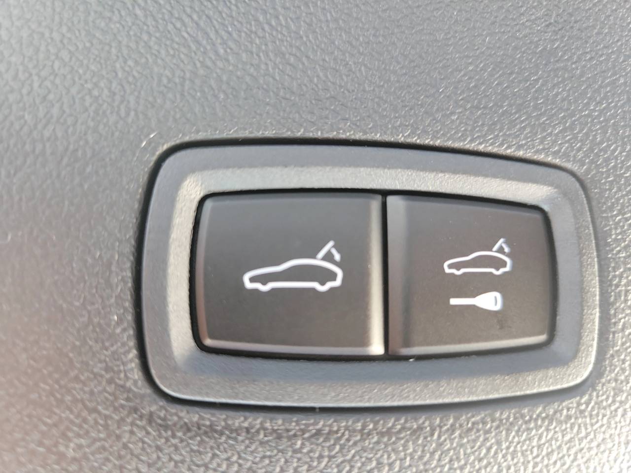 2026 Porsche Cayenne E-Hybrid Coupe Turbo