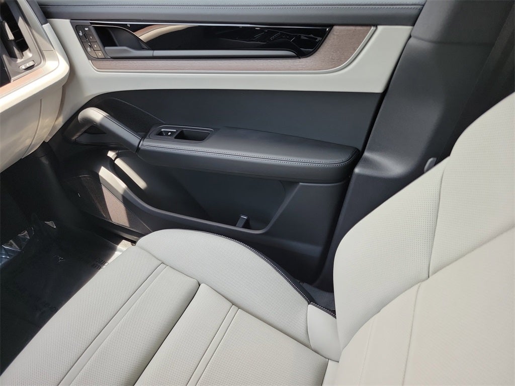 2025 Porsche Cayenne E-Hybrid Coupe S