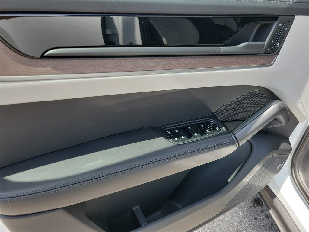 2025 Porsche Cayenne E-Hybrid Coupe S