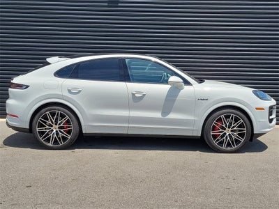 2025 Porsche Cayenne E-Hybrid Coupe S