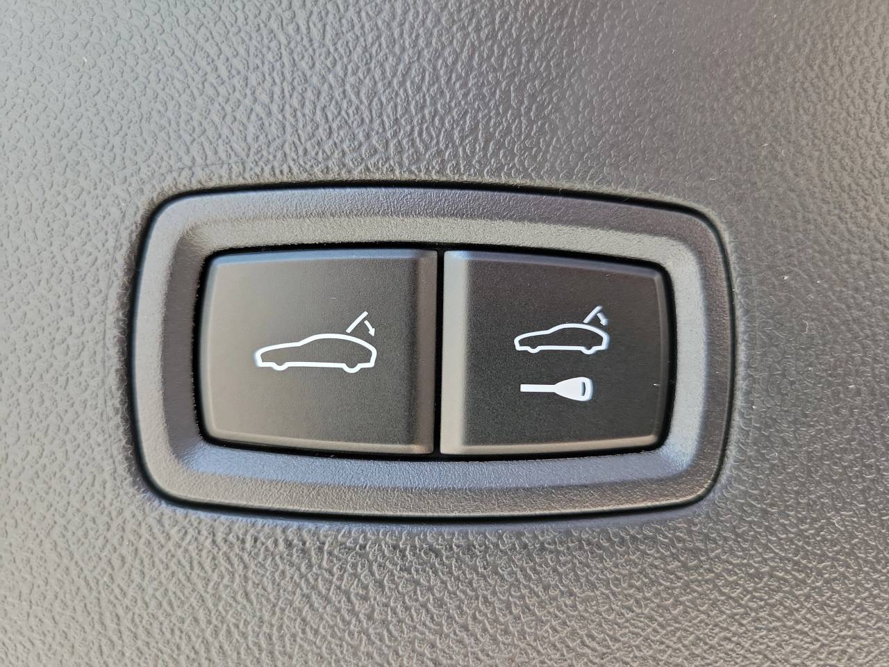 2025 Porsche Cayenne E-Hybrid Coupe S