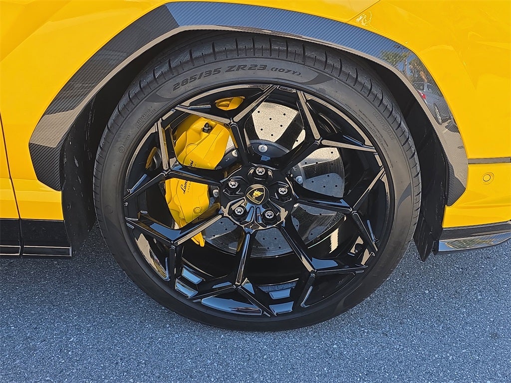 2023 Lamborghini Urus Performante